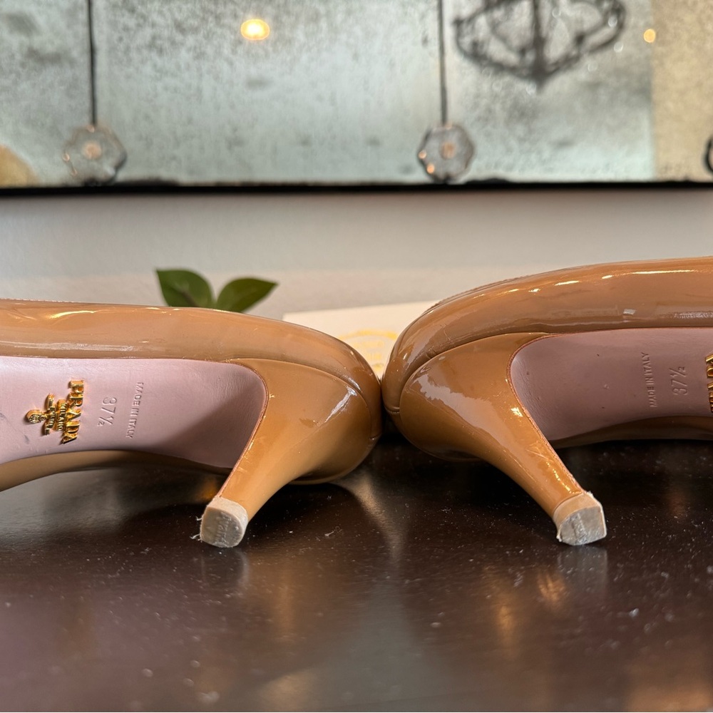 Authentic Prada beige/fawn platform patent leather pumps 3 inch heel ๐ฎ๐น be sexy - Picture 6 of 7